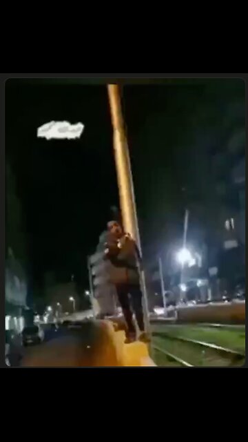 Tell me he is not going to...yup. He sure did. I wonder if he is blind now. 😳💥🔥