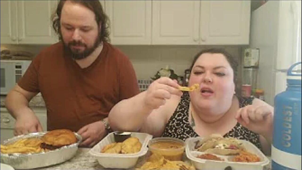 FB 20200801 TACOS, FLAUTAS, CHIPS CON QUESO MUKBANG WITH PEETZ