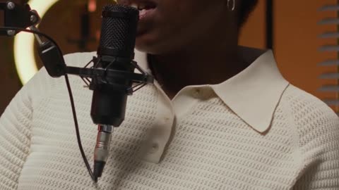 I Cloned My Voice with AI for Sales. The Results Were Surprising.