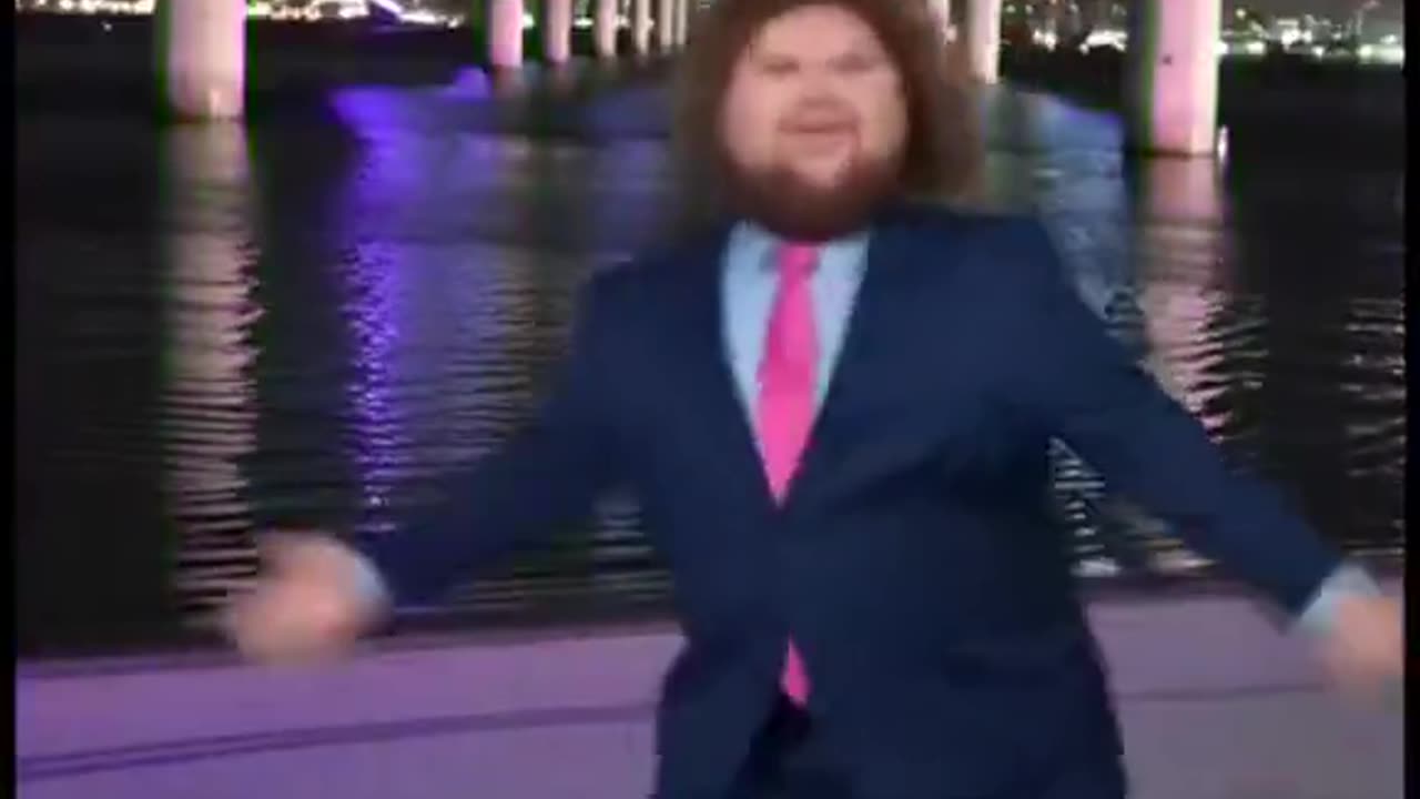 Dancing JD Vance meme 😂