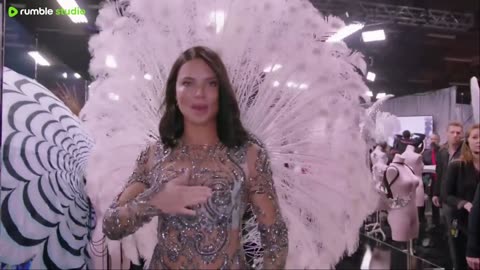 THE OFFICIAL 2018 VICTORIA’S SECRET FASHION SHOW
