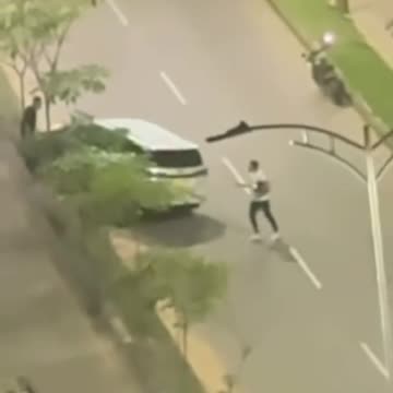 Conductor atropelló a un grupo de motociclistas y escapó del lugar