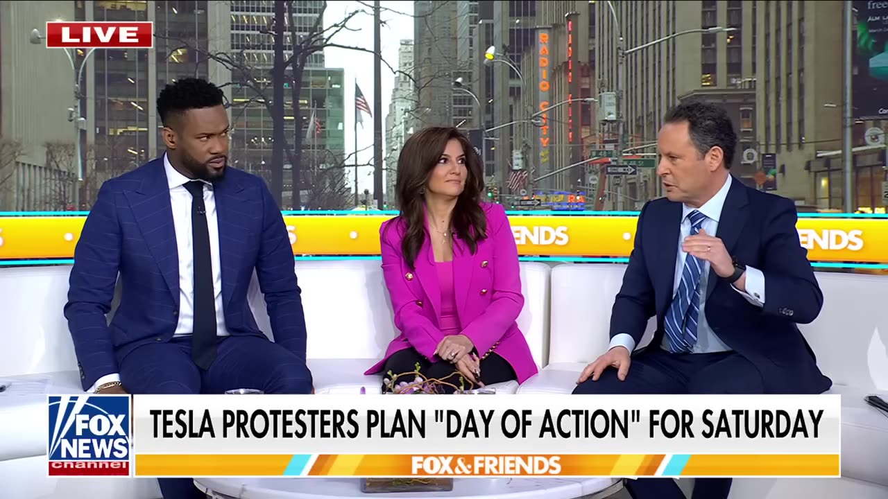 Dem responds to Bondi's BOLD warning on Elon Musk: 'Ridiculous!'