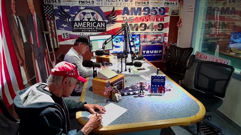 HOMAN MEETS WALZ AS SIGNAL CHAT PLOT SCREAMS