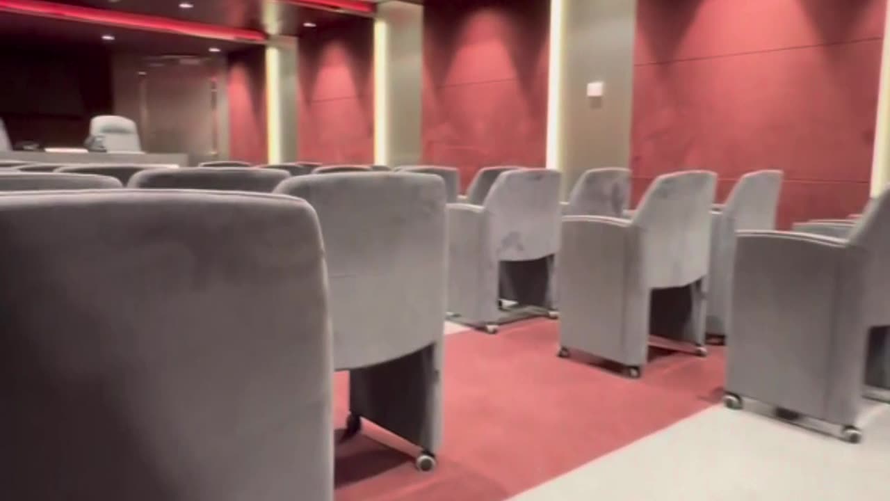 MSC World America First Look! Public Deck 6: Business Center