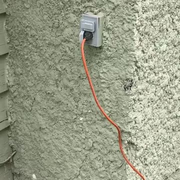 Winnipeg Landlord Finds Neighbours Stealing Electricity
