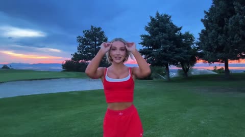 "Golden Hour Golf at Bountiful Ridge: Racing the Sunset and Sprinklers!" Hindi Title: