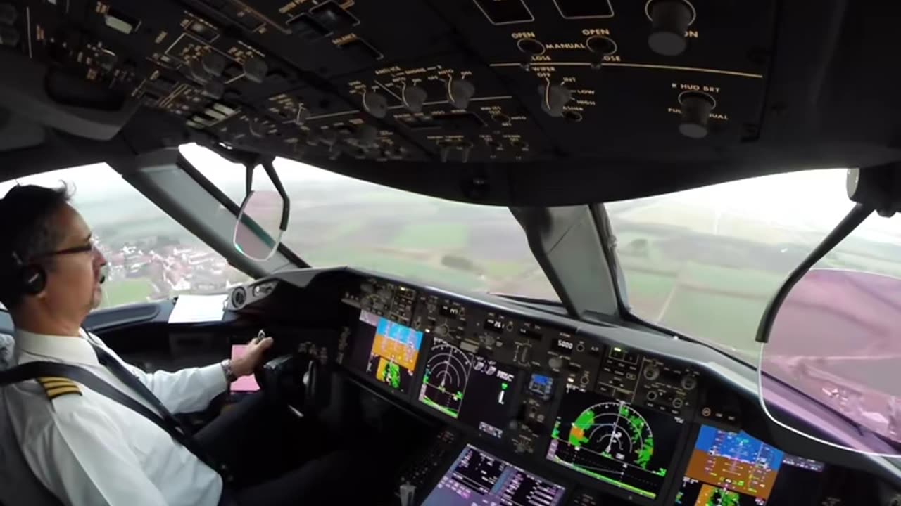 Typical B787 Dreamliner Landing