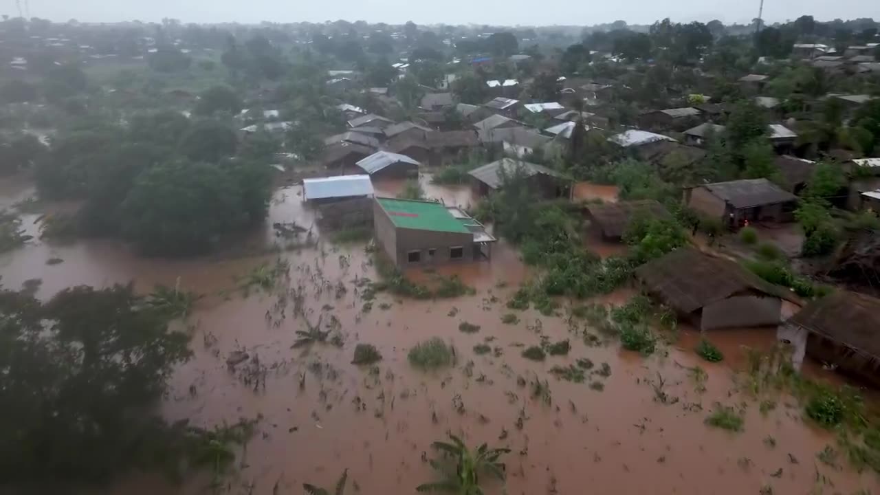 At least 16 people killed as devastating cyclone wreaks havoc in Mozambique