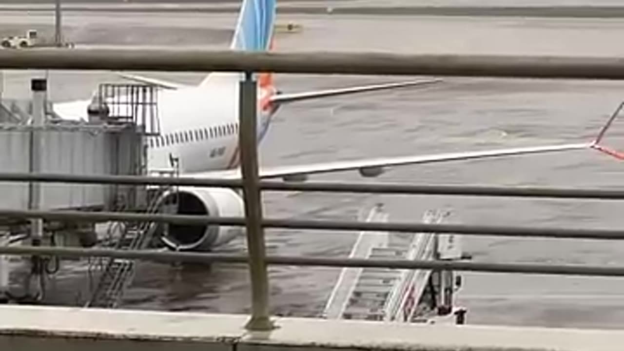 Should You Avoid The 737 MAX?!