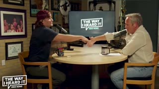 Man Finds 'Body' in Trash - Theo Von and Mike Rowe #bones #body #mannequin