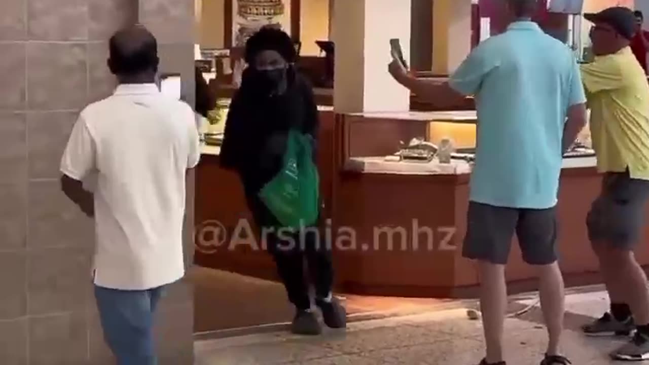 Robbery in Toronto Canada 🇨🇦