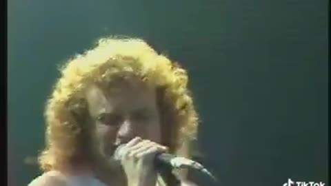 Long Long Way From Home ~ Foreigner ( Live )