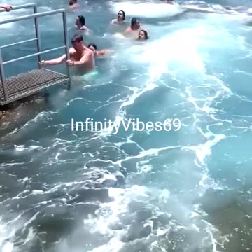 Thrilling Swim Through Ocean Gorge!