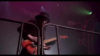 Motley Crüe - “Home Sweet Home” (Live In LA)