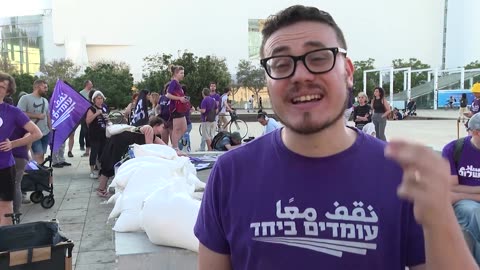 Protesters in Tel Aviv call for Israel to end hunger and Gaza war