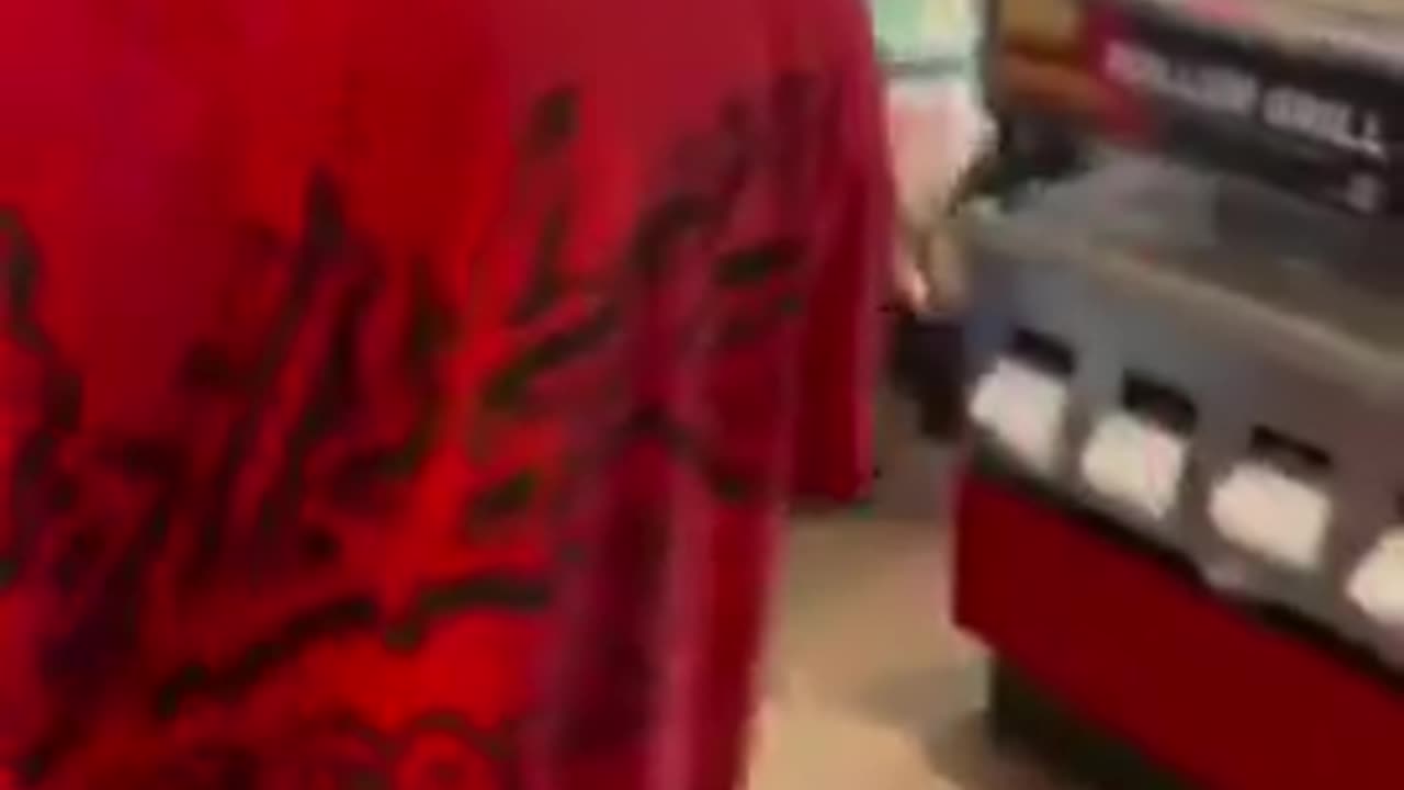 Niggly Gas station fight