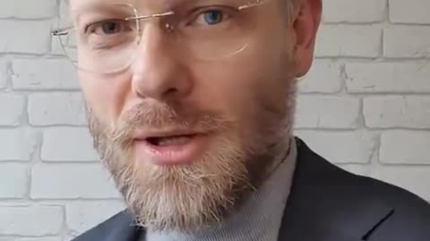 Uśmiechnięty Rafałek Trzaskowski stanie na baczność i wykona każdy rozkaz Berlina