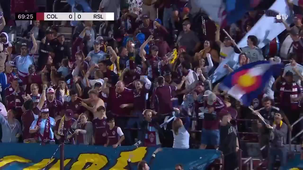 Major League Soccer - Djordje Mihailovic finds the opener for Colorado! 💥