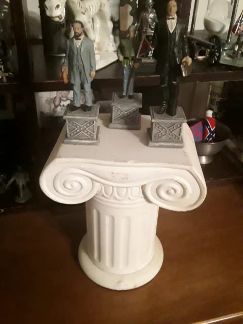 Putting Confederate stuff on a Pedestal