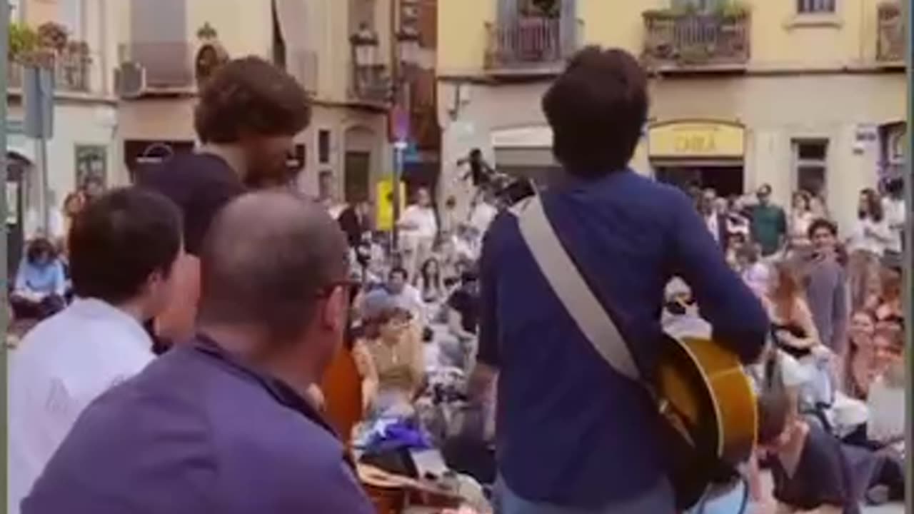 A Monday in Barcelona with no electricity or internet.