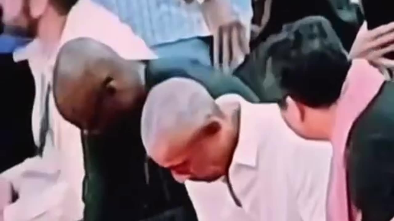 BIG MIKE IN YOUR FACE