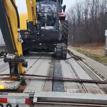 DO I HAFTA #ourtruckinglife #truckdrivers #trucker #reallifetruckers #atruckerslife #truckdriver