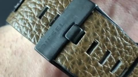 O que significa Diesel 10BAR em um relógio?