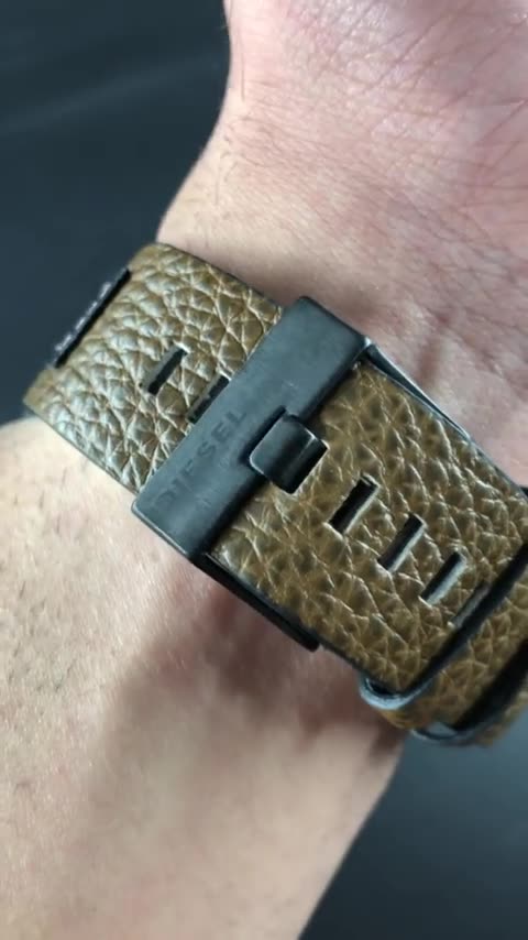 O que significa Diesel 10BAR em um relógio?