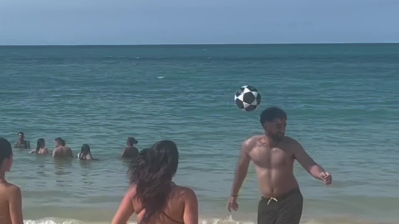 🏖️ Nothing beats Brazilian beach vibes! 🇧🇷