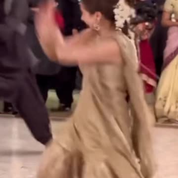 Dance Pakistani actress