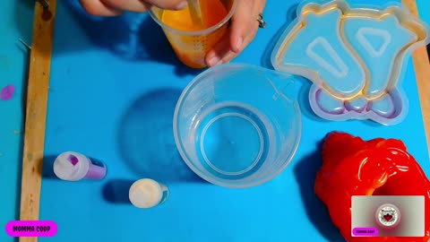 Momma Coop's Got The Pour