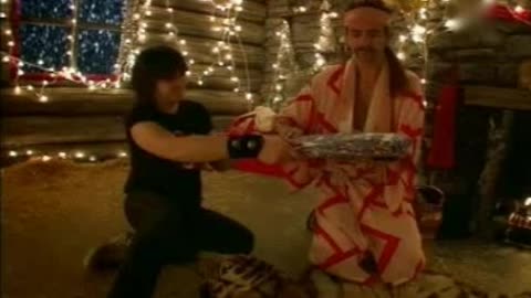 The Darkness - Christmas Time = Don't Let The Bells End