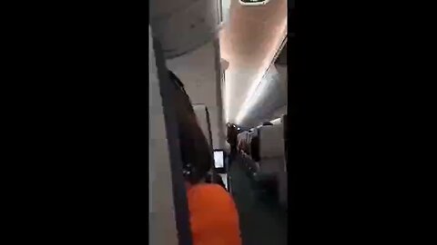 ☢️🥴Health measure or health hazard? Passengers sprayed mid-flight like bugs