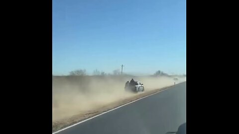 MEXICAN POLICE CHASING NARCOS!!! #viral