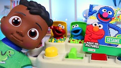 Learning with Sesame Street Pop Up Pals!