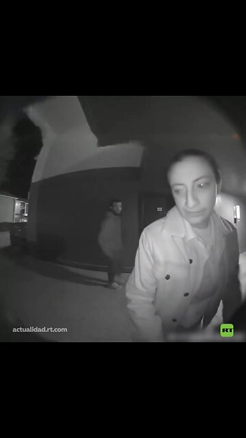 Una mujer evitó un posible ataque con solo una mirada1