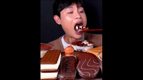 Chocolate Cake Mukbang