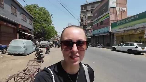 How Cheap is Karachi? We Tried a $5 Challenge… and Failed! 🇵🇰