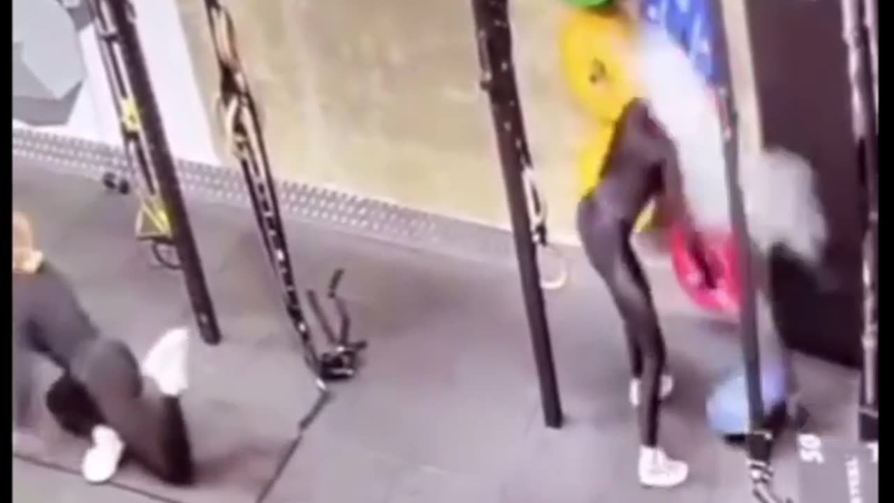 😂🏋️♂️ Gym Fail – You Have to See This! | FunFM