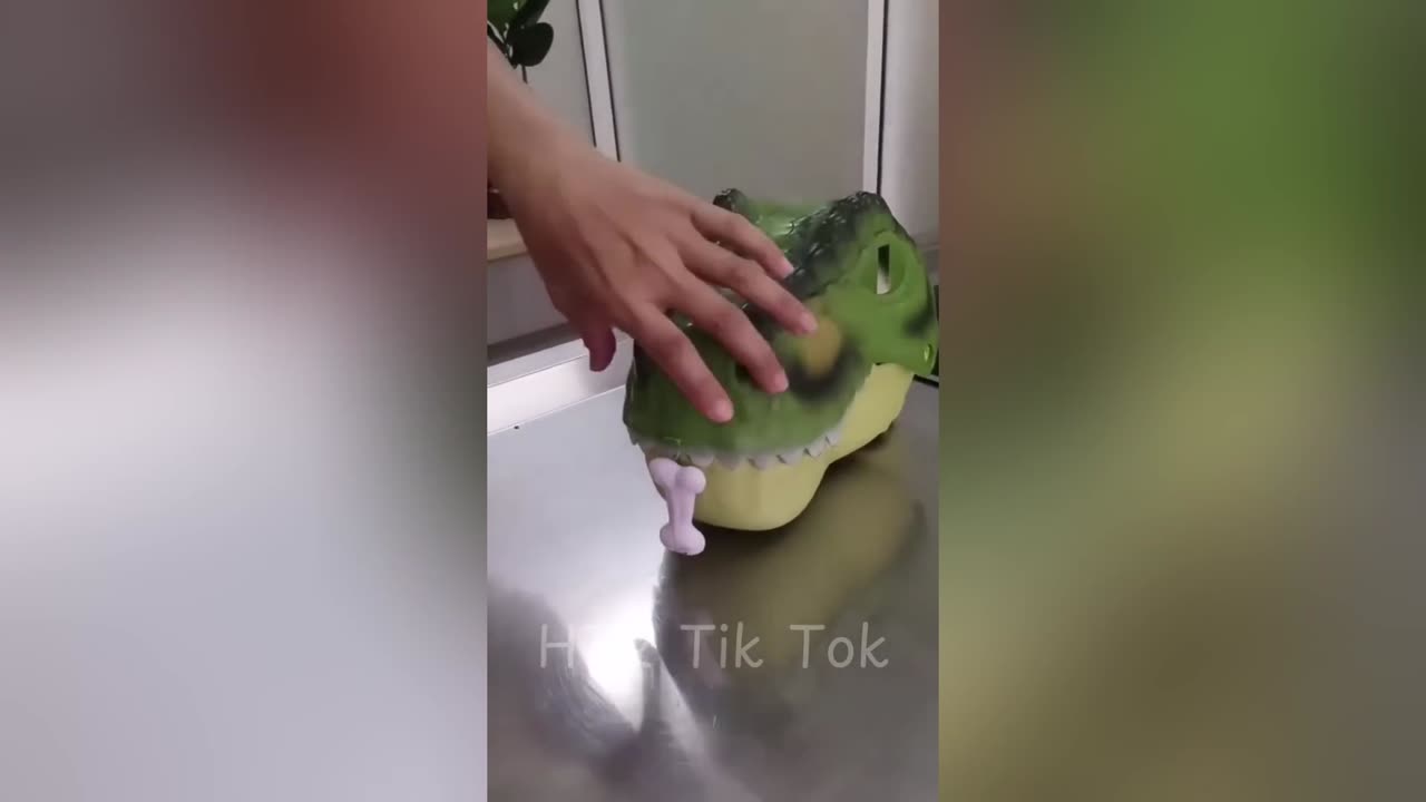 TIKTOK TRY NOT TO LAUGH CHALLENGE! 😂