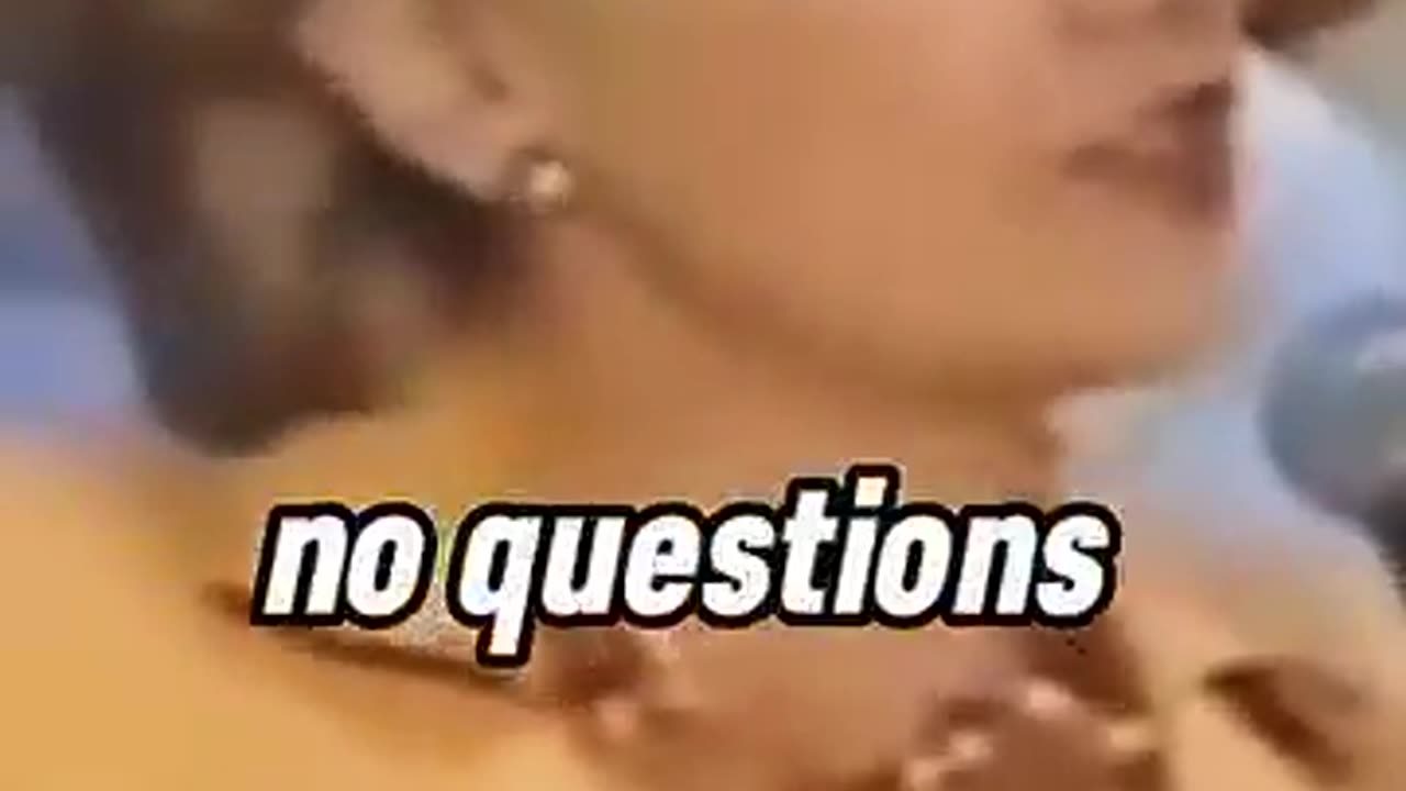 2008: Hillary Clinton goes full-throttle MAGA
