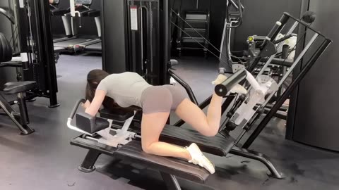 A day at the new gym with a five-figure monthly income and no work
