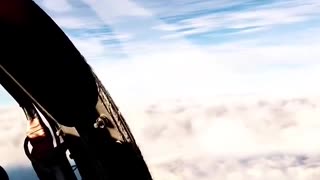 SR-71 “Vader” outpaces an F-4 Phantom at Mach 3+