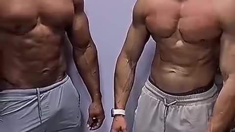 Larry Wheels vs Joesthetics: Who’s playing the Piano chest ?