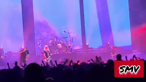 #ShittyMillennialVideos 📱📹🎬 Lamb Of God 🐏⛪ - One Gun 🔫 @ ShoWare Center Kent, WA 08/17/2024