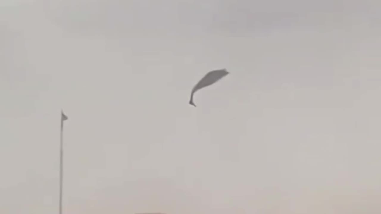 Ukrainian Flag Collapses in Kryvyi Rih — Symbolic Sign of Things to Come