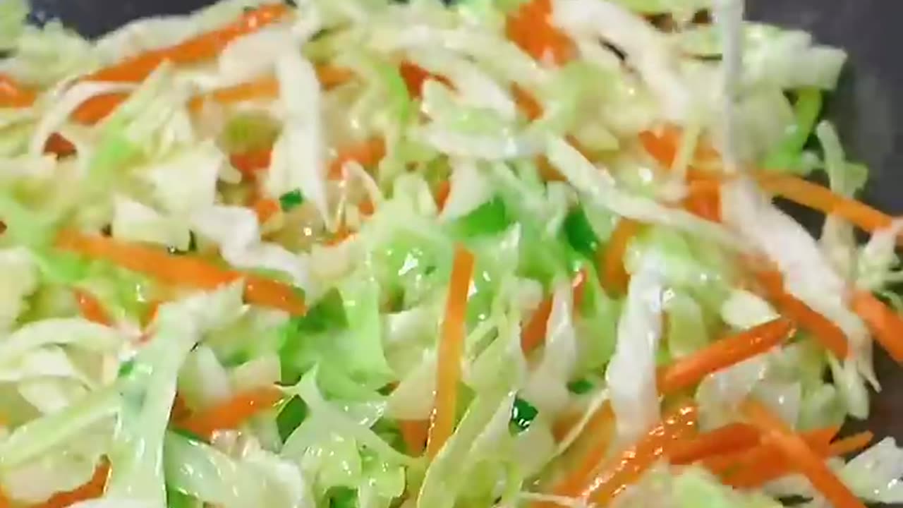 EASY & QUICK STIR-FRIED CABBAGE RECIPE