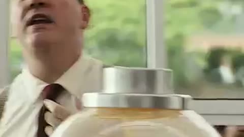 അയാൾ_ബിസിനസിന്റെ_രാജാവായി