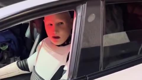 This is scary... Robot at the drive thru